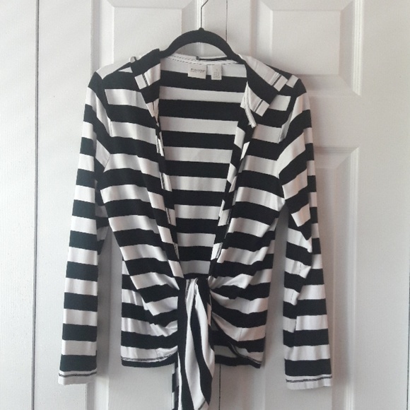 Chico's Jackets & Blazers - Chico's Zenergy black & white jacket with hood